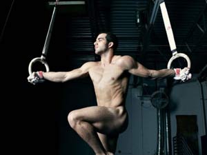 Gimnasta cubano exhibe su cuerpo en la revista ESPN Gimnasta cubano exhibe su cuerpo en la revista ESPN