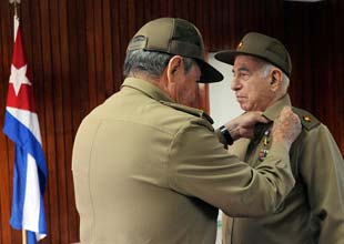 Episodios del deshielo: La vista gorda de Machado Ventura Episodios del deshielo: La vista gorda de Machado Ventura