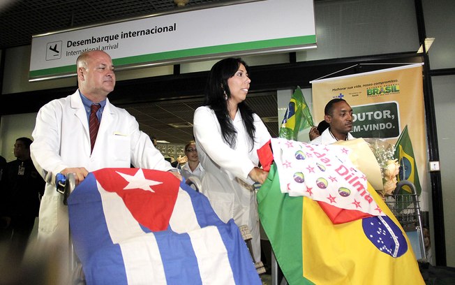 Cuba anuncia salida inmediata de su brigada médica en Brasil