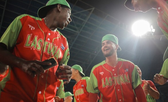 62 Serie Nacional de Béisbol: Aplausos a la voluntad en una pelota decaída