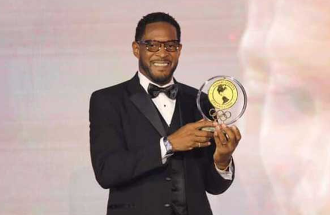 Javier Sotomayor recibe en Miami el Premio Leyenda del deporte panamericano