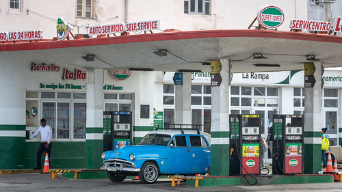 Un “virus desde el exterior” retrasa subida de precios del combustible en Cuba