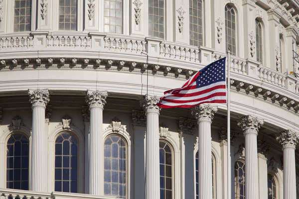 Decisión de medianoche: Tribunal de Apelaciones impide aplicar ley de inmigración de Texas