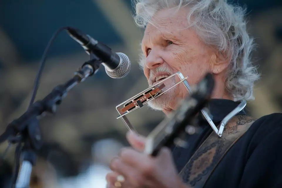 Kris Kristofferson (1936-2024) y su legendario concierto en Cuba Kris Kristofferson (1936-2024) y su legendario concierto en Cuba