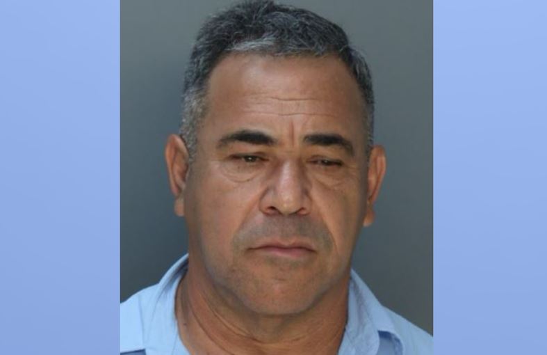 Escándalo en Hialeah: Exjefe de Policía acusado por lavado de dinero y robo de $600 mil dólares Escándalo en Hialeah: Exjefe de Policía acusado por lavado de dinero y robo de $600 mil dólares
